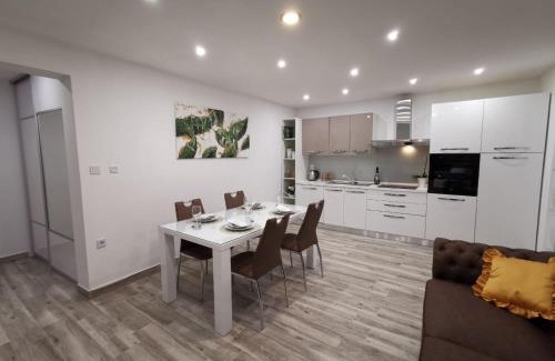 Kastel Stari Apartment | Apartmani Pina 1