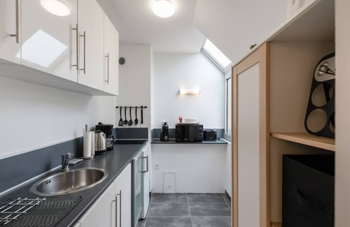 Port-en-Bessin-Huppain Apartment | Apartment in Port-en-Bessin near Seashore