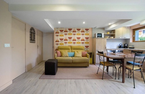 Saint-Jean-de-Maurienne Apartment | Apartment 'Chez Anna' with Mountain View, Wi-Fi and Air Conditioning