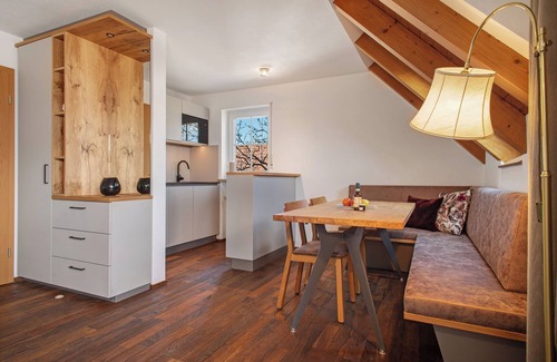 Immenstaad am Bodensee Apartment | Apartment 'Wohnung Cox Orange' with Shared Terrace, Shared Garden and Wi-Fi