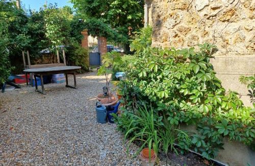 Saint-Remy-les-Chevreuse Apartment | Apartment St Rémy-lès-Chevreuse 5 min walk RER B