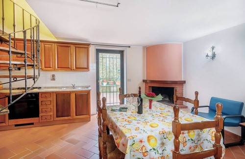 Castelfranco Piandisco Other | Apartment 'La Chiocciola' with Shared Pool, Shared Terrace and Wi-Fi