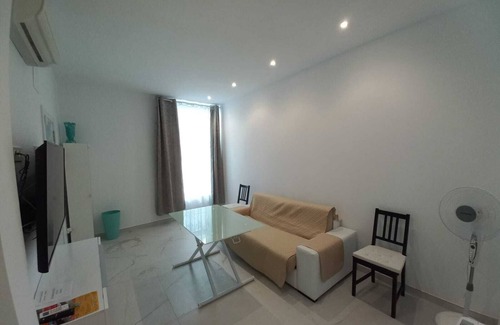 La Trinidad-San Juan y Todos los Santos Apartment | APARTMENT 1 HOUSE PUERTA DE ALMODOVAR