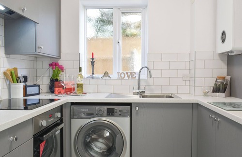 Poole Cottage | Apartment 1 - UK42622