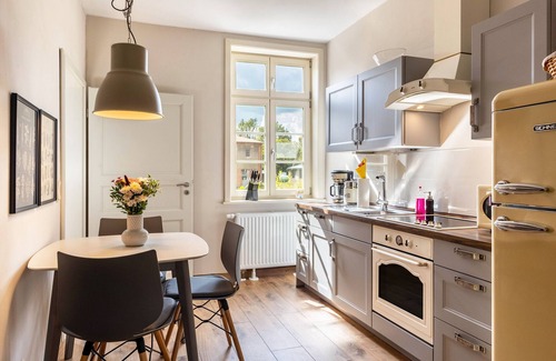 Groß Pankow Apartment | Apartment '1' with Private Terrace, Shared Garden and Wi-Fi