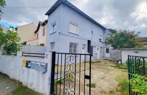 L'Economie Apartment | Apartment 15 minutes from Paris by RER
