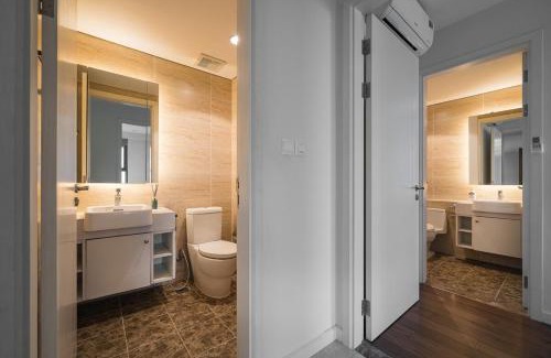 Trung Hoa Nhan Chinh Apartment | Apartment 2 bedrooms, 2 bathroom C6,7 Vinhomes D'Capitale