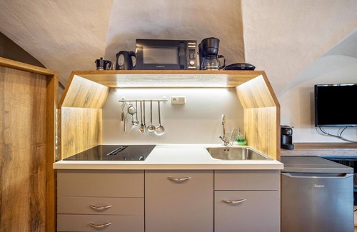 Issengo Apartment | Apartment '2' with Mountain View, Shared Pool and Wi-Fi