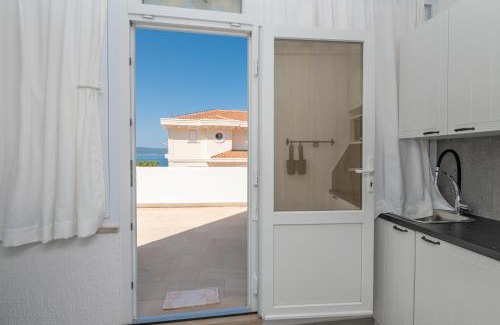 Brela Apartment | Apartment 3 Vera i Ćiro Novak, sea view and free parking