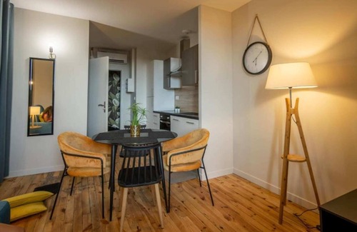 Chatel-Guyon Apartment | Apartment 4 persons air-conditioned 1 bedroom + sofa bed Puy de Cômes 203