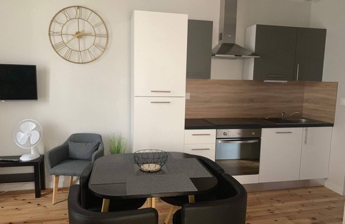 Chatel-Guyon Apartment | Apartment 4 persons air-conditioned 1 bedroom + sofa bed Puy de Pourcharet A04