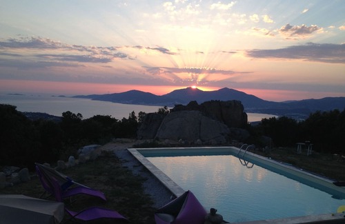 Albitreccia Apartment | APARTMENT 4 to 6 BEDS - Ground Garden