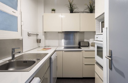 Propriano Apartment | Apartment 55 m² - Residence La Colomba-2 rooms 4 people - 30 m from the beach.