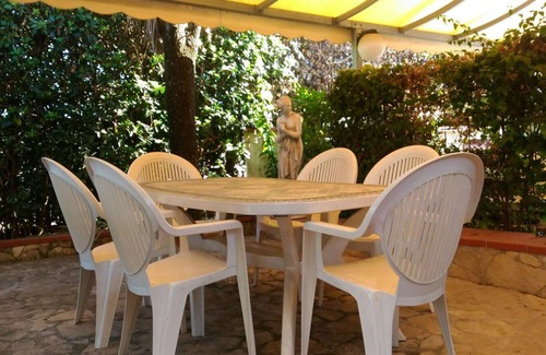Gianola Apartment | Apartment 5P EC in the house Fiorita with outside seating 10min walk to the sea