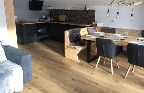 Groebming Apartment | Apartment 7, Dusche, WC, 1 Schlafraum - Pinta Kombilo Apartments