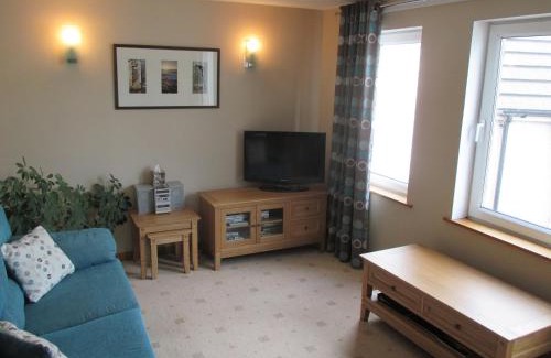 Kirkwall Apartment | Apartment 76