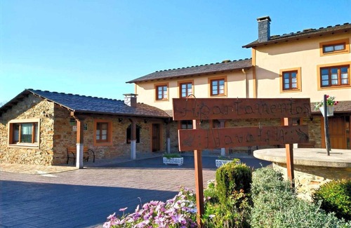 Serantes Apartment | Apartment 8: Family apartment with pool view.