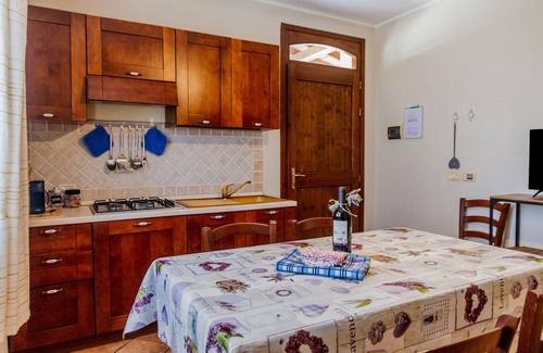Principina a Mare Apartment | Apartment 'Adele' with Shared Pool, Wi-Fi and Air Conditioning