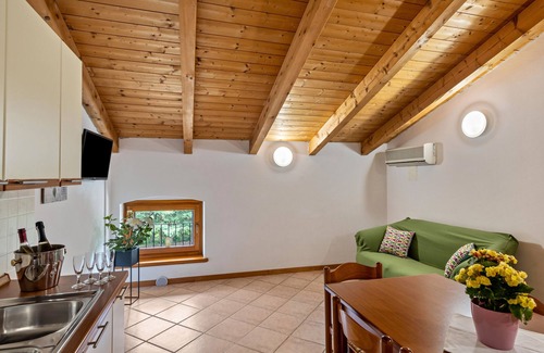Montioni Apartment | Apartment "Agriturismo Colombare Teboi Trilo" with Mountain View, Shared Pool & Wi-Fi