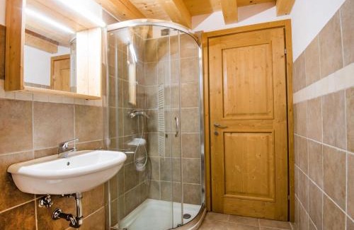 Barcis Apartment | Apartment Albergo Diffuso - Cjasa de Barce-1 by Interhome