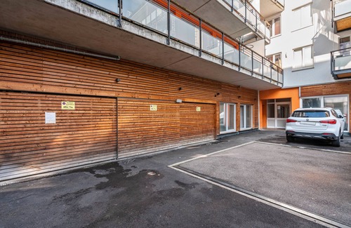 Ludwigsvorstadt Apartment | Apartment 'Aldars 9' with Private Terrace, Wi-Fi and Air Conditioning