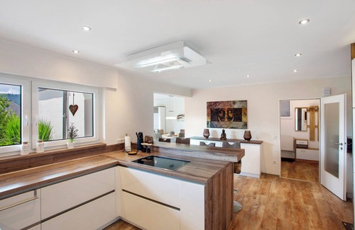 Eslohe Apartment | Apartment 'Am Wald' with Private Terrace, Shared Garden and Wi-Fi