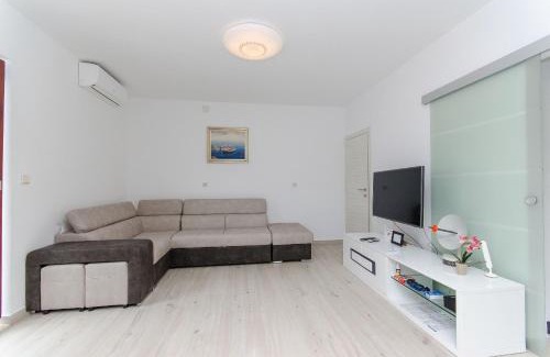Solin Apartment | Apartment Ana with private pool