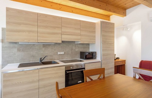 Sestri Levante Apartment | Apartment 'Angela' with Private Garden, Wi-Fi and Air Conditioning