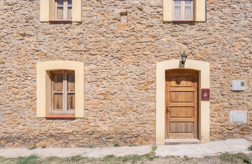 Culla House | Apartment 'Antiga Escola De Molinell' with Mountain View, Private Terrace and Private Garden