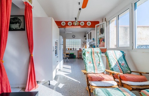 Granelli Apartment | Apartment "Appartavilla Su Spiaggia" with Sea View, Private Terrace & Wi-Fi