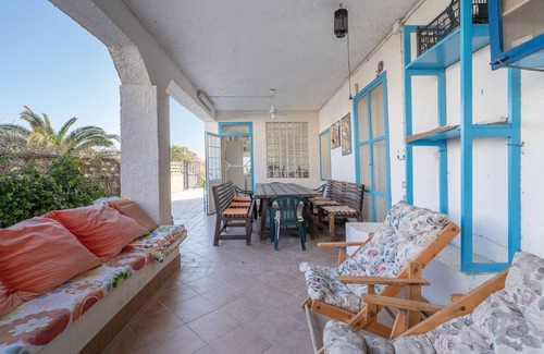 Granelli Apartment | Apartment "Appartavilla Su Spiaggia" with Sea View, Private Terrace & Wi-Fi