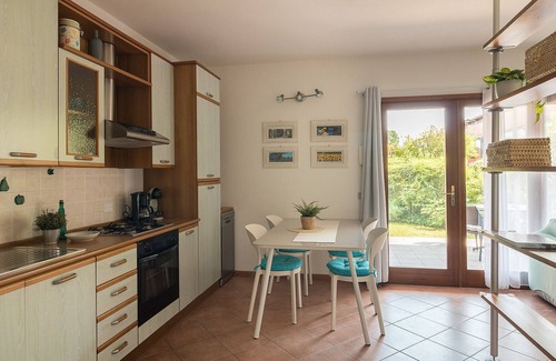 Pieve Vecchia Apartment | Apartment Aqua near to the lake and the beach
