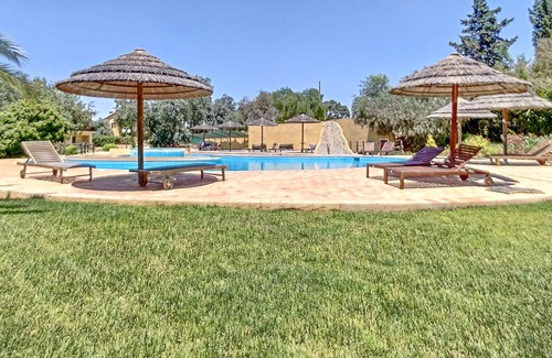 Alcantarilha Apartment | Apartment 'Arrancada 14' with Mountain View, Wi-Fi and Air Conditioning