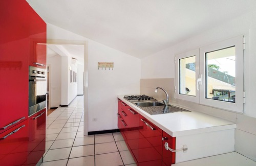 Andora Apartment | Apartment 'Attico Mansardato Pinamare' with Sea View, Private Terrace and Wi-Fi