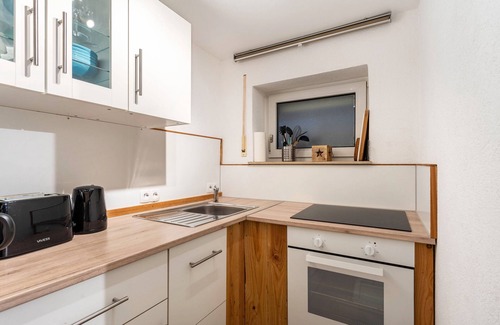 Elleringhausen Apartment | Apartment 'Auszeit' with Mountain View, Balcony and Wi-Fi