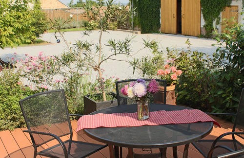 Meissen Apartment | Apartment "Bauernstube" with pool and sauna use on a restored 3 side courtyard