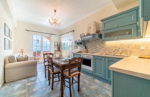 Kato Korakiana Apartment | Apartment 'Bella Vista ' with Sea View, Wi-Fi and Air Conditioning