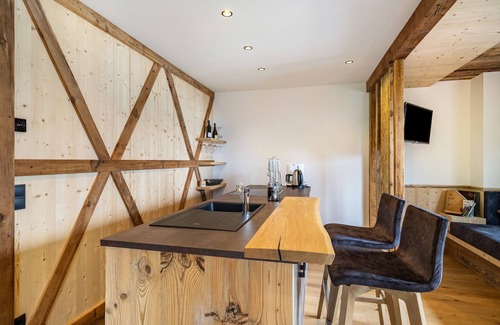 Naturno Apartment | Apartment "Bergsteiger - Patleidhof" with Mountain View, Shared Terrace & Wi-Fi