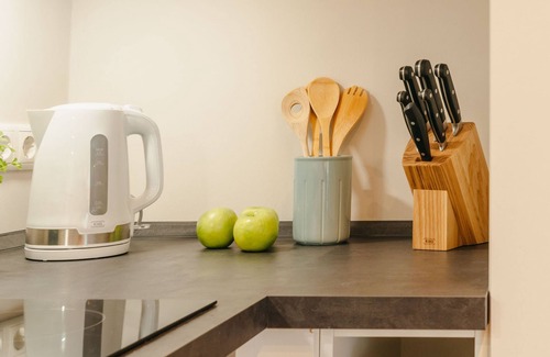 Ratzeburg Apartment | Apartment between forest and lake with free-standing bathtub and balcony (5 star DTV)