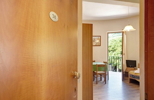 Moneglia Apartment | Apartment "Bilocale Moneglia 38" with Shared Pool & Wi-Fi