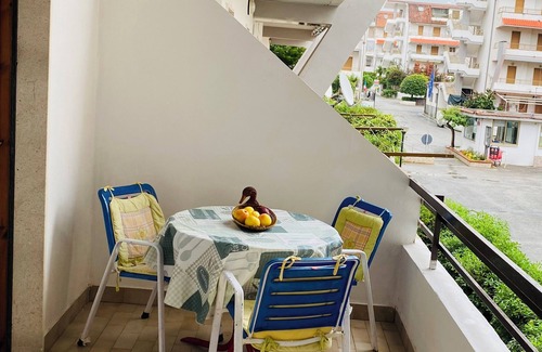 Scalea Apartment | Apartment 'Blaue Rose' with Mountain View and Balcony