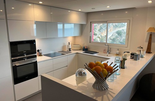 Cumbre del Sol Apartment | Apartment 'Blue Infinity 7' with Sea View, Wi-Fi and Air Conditioning