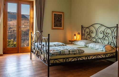 Vesio Apartment | Apartment 'Casa San Francesco Apt 1' with Mountain View, Private Terrace and Wi-Fi