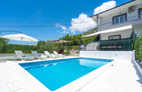 Dubrava Apartment | Apartment Campo Verde with a private pool
