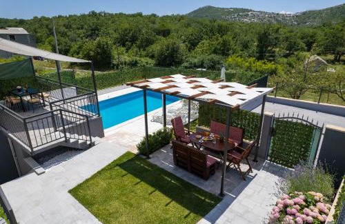 Dubrava Apartment | Apartment Campo Verde with a private pool