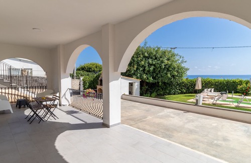 Cava dʼAliga Other | Apartment 'Carrubbo in Villa Archi' with Shared Pool & Wi-Fi