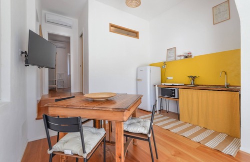 Seccheto Apartment | Apartment 'Casa Magnolia' with Garden and Wi-Fi