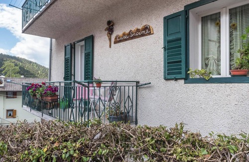 Sicina Apartment | Apartment "Casa Sicina Alberto" with Mountain View, Wi-Fi & Balcony