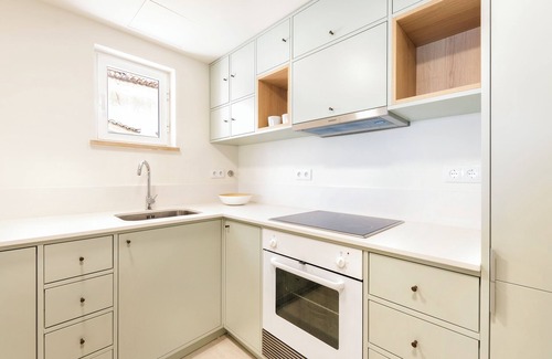 Cascais Apartment | Apartment 'Cascais Bay Terrace IV' with Sea View & Wi-Fi