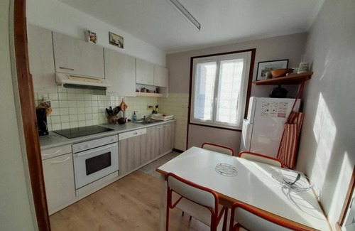 Esterre Apartment | Apartment 'Cazaux - Appt 1' with Mountain View, Private Terrace and Wi-Fi